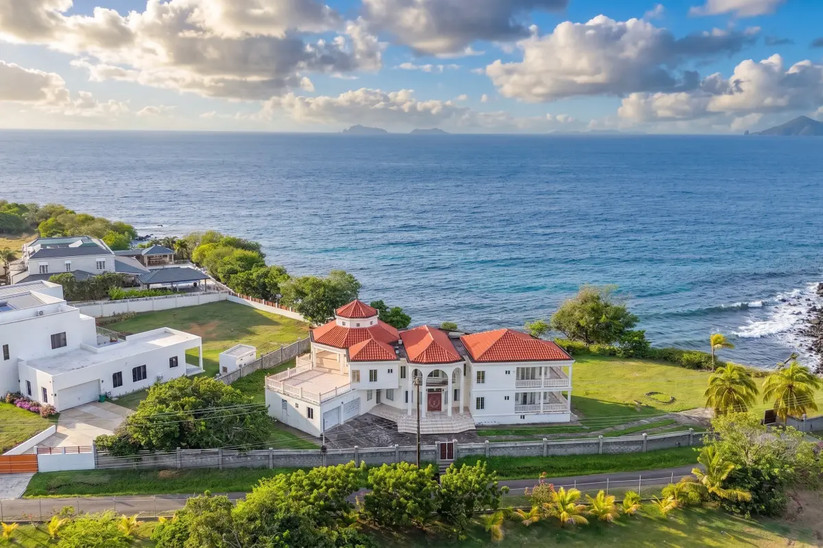  Image of Residential - 4 Bedrooms - 5 Bathrooms for sale in St. Vincent-Canash, Ratho Mill-St. Vincent & the Grenadines, Image 31