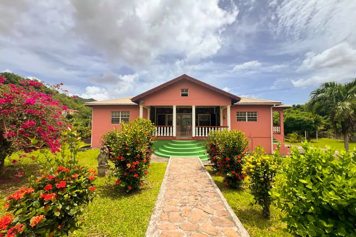 Image of Luxury Homes - 2 Bedrooms - 3 Bathrooms for Sale in St. Vincent-Pembroke-St Vincent and the Grenadines, Image 1