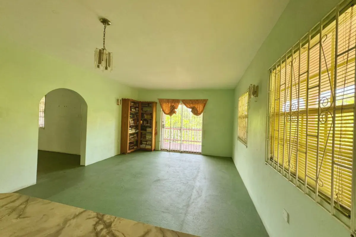  Image of Luxury Homes - 2 Bedrooms - 3 Bathrooms for sale in St. Vincent-Pembroke-St Vincent and the Grenadines, Image 10