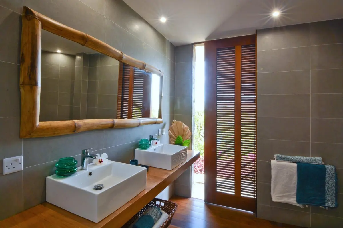  Image of Luxury Homes - 3 Bedrooms - 4 Bathrooms for sale in Bequia-Ocar-St Vincent and the Grenadines, Image 20