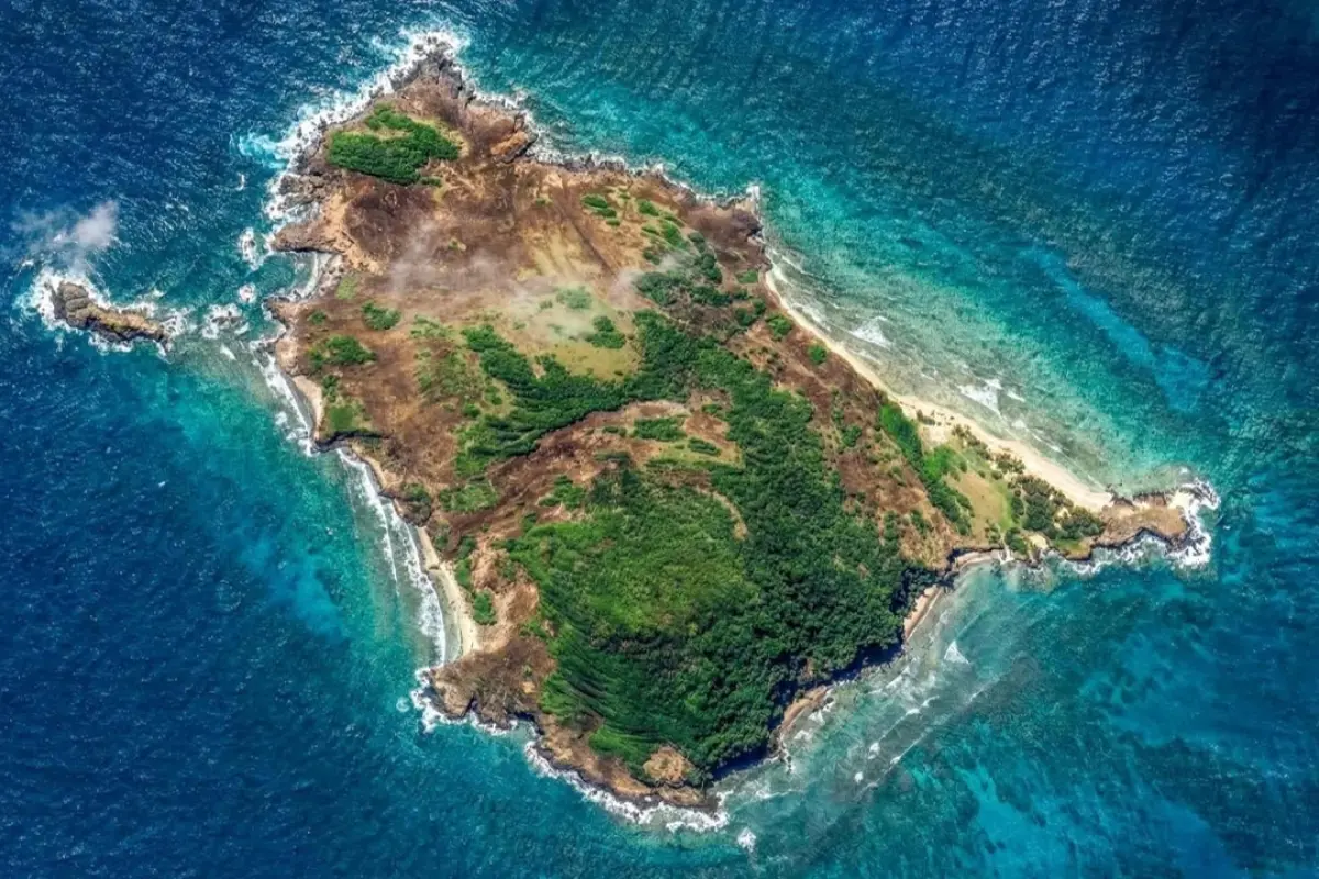 Image of Resorts & Private Islands for Sale in Petit Nevis-Petit Nevis-St. Vincent & the Grenadines, Image 1