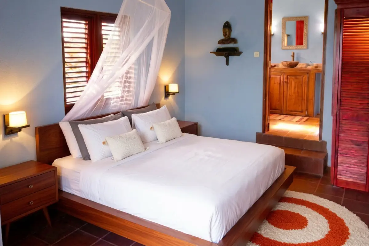  Image of Residential - 6 Bedrooms - 7 Bathrooms for sale in Bequia-Lower Bay-St. Vincent & the Grenadines, Image 9